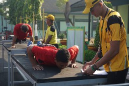 Jaga Kebugaran Tubuh, Personel Kodim 0816/Sidoarjo Laksanakan Tes Kesegaran Jasmani
