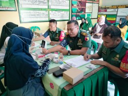 Danramil Bersama Anggota Koramil 0816/15 Sukodono Ikuti Germas Screening Kesehatan PTM