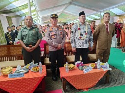 Peltu Edi Siswanto Babinsa Koramil 0816/11 Tarik Hadiri Purnawidya Siswa-Siswi SMPN 1 Tarik