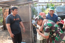 Bentuk kasih sayang kepada Anggota dan Masyarakat Dandim 0816/Sidoarjo Tinjau langsung Pembangunan Rumah Tidak Layak Huni RUTILAHU