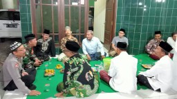 Tingkatkan ketaqwaan, Babinsa Koramil 05/Tulangan rutin ikuti pengajian