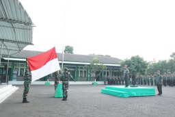 Upacara Bendera 17-an, Dandim 0816/Sidoarjo Sampaikan Amanat Panglima TNI