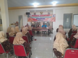 Tekan Stunting, Babinsa Koramil 05/Tulangan Hadiri Rembuk Stunting Tingkat Desa