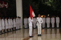 Dandim 0816/Sidoarjo Hadiri Acara Pengukuhan Paskibraka Kab. Sidoarjo