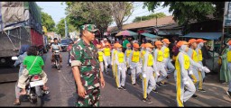 Danramil 0816/07 Krembung beserta Forkompinka Lepas Peserta Gerak Jalan dalam rangka HUT RI ke 78 tahun 2023