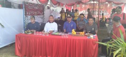 Koramil 0816/16 Waru dan Warga Desa Tropodo Ikuti Jalan sehat dalam Rangka HUT Kemerdekaan RI yang ke-78