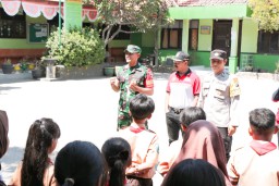 Samakan Visi dan Misi, Tiga Pilar Desa Rangkah Kidul Gencarkan Wasbang Dan Bela Negara di SD Rangkah Kidul.