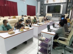 Pererat Lintas Sektor Babinsa Koramil 0816/11 Tarik Hadiri Rapat Koordinasi Lintas Sektor Kesehatan di Puskesmas Tarik