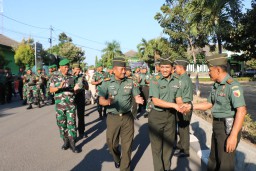 Dandim 0816/Sidoarjo melepas satu prajurit terbaik untuk pindah satuan