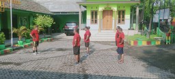 Jaga Kebugaran, Batuud Koramil 16/Waru Pimpin Apel Pagi dan Olah Raga