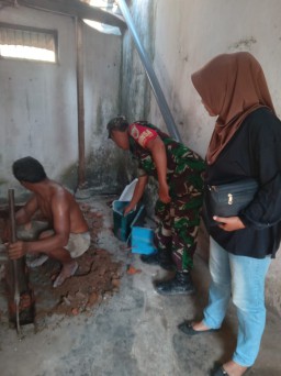 Koptu Ikwan Pendampingan Kegiatan Sosialisasi STBM Serta Karya Bakti Jambanisasi 5 Pilar STBM