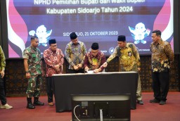 Peringati Hari Santri 2023, Gus Muhdlor Didampingi Dandim 0816 Ajak Santri Berkontribusi Untuk Sidoarjo