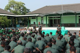 Dandim 0816/Sidoarjo tekankan Netralitas TNI, Stop judi online dan menjaga keharmonisan rumah tangga