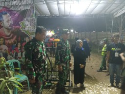 Personil Gabungan Koramil 05/Tulangan &amp; Polsek Tulangan Lakukan Pengamanan Hiburan Cek Sound Brewog
