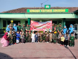 Playgrup KB Dharma Wanita Persatuan Grebek Koramil dalam Rangka Peringati Hari Pahlawan