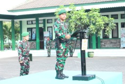Dandim 0816/Sidoarjo Pimpin Upacara Bendera 17-an dan Tekankan Netralitas TNI Pada Anggota