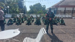 Pembekalan Bimtek TA. 2023 : Peningkatan Kapasitas Linmas oleh Danramil 0816/05, Kapolsek, Babinsa, dan Bhabinkamtibmas