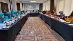 Babinsa Waru Hadiri Kegiatan Bimbingan Teknis Rumah Desa Sehat RDS di Desa Pepelegi