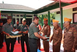 Kunjungan kerja Danpusterad di Makodim 0816 Sidoarjo