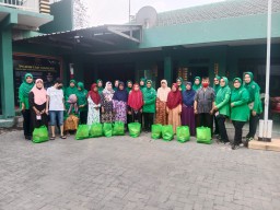 Persit Koramil 0816/14 Peringati Hari Ibu Gelar Bakti Sosial