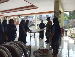 Pendampingan Babinsa Dalam Upaya Kades Kebaron Mensejahterakan Warga Desa