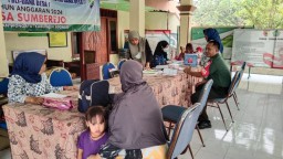 Serbu Vaksin Polio: Babinsa Koramil 0816/13 Wonoayu Bergotong Royong Lindungi Putra-Putri Terkecil