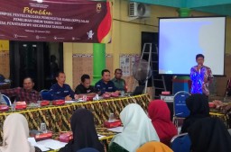 Babinsa Koramil 0816/06 Tanggulangin Hadiri Pelantikan KPPS Desa Penatarsewu