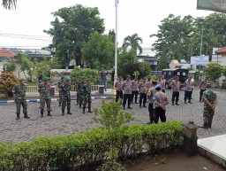 Koramil 0816/05 Apel &amp; Pengamanan Rapat Pleno Rekapitulasi Perhitungan Perolehan Suara Di Tingkat Kecamatan Tulangan Pada Pemilihan Umum Tahun 2024