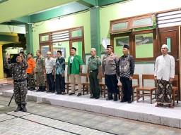 Danramil Kapten Inf Moh Said Bersama Babinsa Peltu Lukman hadiri pembukaan Posko Ramadhan oleh PAC GP Anshor