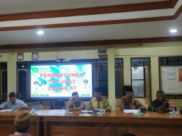 Babinsa Koramil 0816/05 Tulangan &amp; Bhabinkamtibmas Menghadiri Pembetukan Juri Lomba RT Desa Binaan