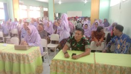 Danramil 0816/08Jabon Hadiri Pisah Kenal Kepala SMPN 1 Jabon