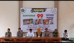 Malam Penuh Berkah: Babinsa Koramil 07/Krembung Hadiri Acara Santunan Anak Yatim Piatu dan Buka Puasa Bersama di SDN I Krembung