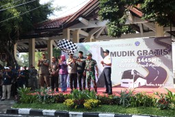 Dandim 0816/Sidoarjo Bersama Forkopimda Sidoarjo Memimpin Keberangkatan Mudik Gratis Tahun 2024