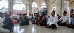 Babinsa Sertu Siswoko Hadiri Istiqhotsah Kubro MWCNU Candi untuk Mempererat Hubungan Antar Warga NU
