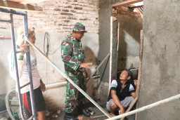 Proses Menuju Kebahagiaan, Rumah Baru Bagi Bu Umami dan Bu Kasiati melalui TMMD ke-120 Kodim 0816/Sidoarjo