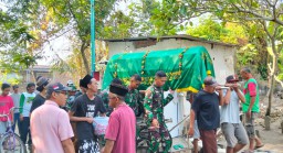Kepedulian Sosial Satgas TMMD ke-120, Takjiah di Rumah Warga Desa Penambangan