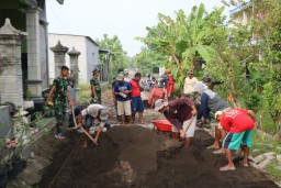 Keceriaan Warga Desa Penambangan Sambut Paving Baru dari Satgas TMMD Kodim 0816/Sidoarjo
