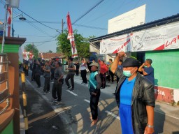 Tingkatkan Kebersamaan dan Kesehatan, Koramil Wonoayu dan Forkopimka Gelar Senam SKJ di Desa Pagerngumbuk