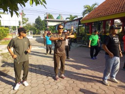 Serda Wahyu &amp; Para Rekan Babinsa Hadiri Senam Bersama Muspika