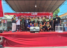Babinsa Koramil 0816/01 pengamanan jalan sehat HUT RI ke 79 di kelurahan Lemahputro Sidoarjo