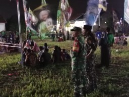 Dekatkan Diri Dengan Warga Binaan, Babinsa Kepunten Hadiri Pengajian Umum Dalam Rangka Maulid Nabi Muhammad Saw