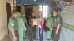 Danramil 0816/05 Tulangan dan Ketua Persit Ranting 6 Tulangan Anjangsana, Wujud Kepedulian Terhadap Anggota TNI yang Sakit