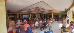 Babinsa dan Bhabinkamtibmas Dampingi Pemdes Kebaron Sukseskan Undian Berhadiah Meriah dalam Rangka Optimalisasi Pajak 2024