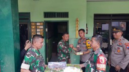 WUJUD SINERGITAS TNI-POLRI KORAMIL 0816/14 TAMAN TERIMA UCAPAN SELAMAT HUT TNI KE-79
