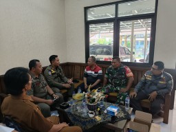 Koramil 0816/18 Sedati, Pemdes Sedati Agung, dan Satpol PP Sidoarjo Bersinergi dalam Rapat Koordinasi Penertiban Kafe Miras di Dusun Dukuh