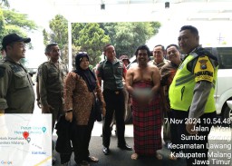 Babinsa Koramil 0816-04/Porong Kawal Pengantaran Warga ODGJ ke RSJ, TNI Wujudkan Kepedulian Terhadap Kesehatan Mental di Desa Lajuk