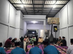 Danramil 0816/09 Krian Hadiri Sholawat Burdah di Desa Sidomulyo, Menjalin Ukhuwah dan Memperkuat Iman