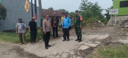 Sinergi Pemkab Sidoarjo dan Babinsa dalam Sidak Rumah Pompa untuk Optimalkan Irigasi Desa Kedung Banteng