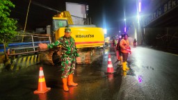 Sinergi TNI, BPBD Jatim, dan Pemdes Waru, Normalisasi Sungai Demi Cegah Banjir