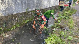 Anggota Koramil 0816/3 Buduran Bersama Forkopimka Gelar Karya Bhakti, Wujud Kebersamaan di Hari Juang TNI AD 2024